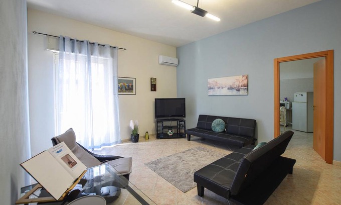 Pozzallo Apartment | 110 m² Apartment ∙ 2 bedrooms ∙ 5 guests