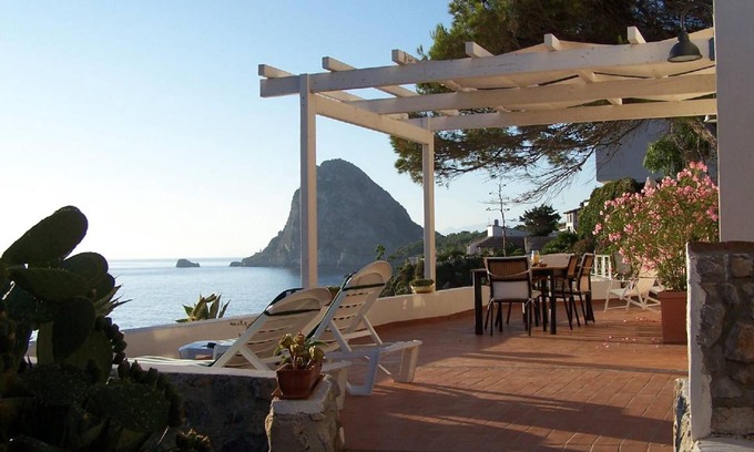Bagheria House | 110 m² House ∙ 3 bedrooms ∙ 5 guests