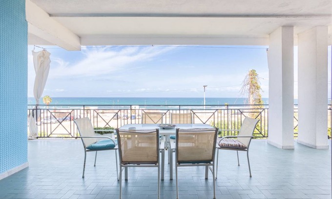 Isola delle Femmine House | 110 m² House ∙ 2 bedrooms ∙ 4 guests