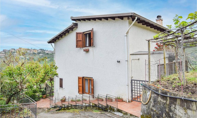 San Marco d'Alunzio House | 110 m² House ∙ 3 bedrooms ∙ 8 guests