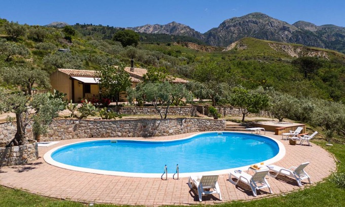Polizzi Generosa Villa | 119 m² Villa ∙ 4 bedrooms ∙ 8 guests