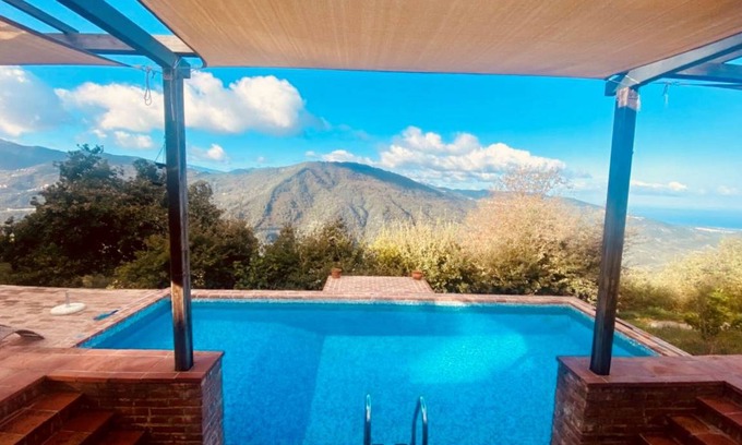 Castell'Umberto House | 120 m² House ∙ 3 bedrooms ∙ 6 guests