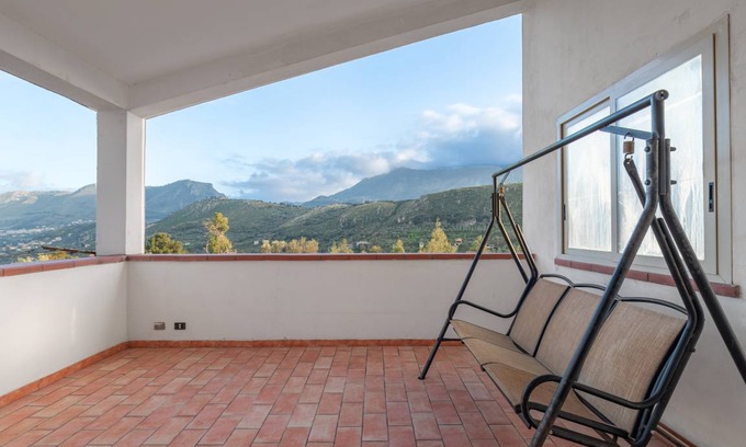 Cannizzaro-favara Villa | 120 m² Villa ∙ 4 bedrooms ∙ 8 guests