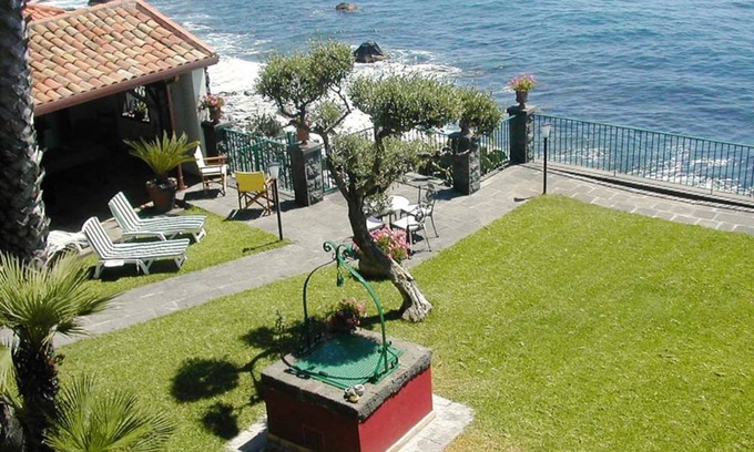 Torre Archirafi Villa | 120 m² Villa ∙ 2 bedrooms ∙ 4 guests