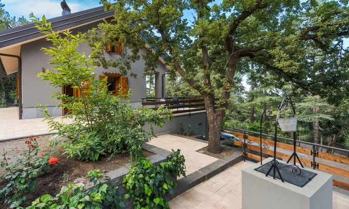 Linguaglossa Villa | 120 m² Villa ∙ 3 bedrooms ∙ 6 guests