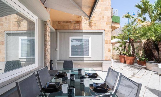 Mondello Apartment | 127 m² Apartment ∙ 2 bedrooms ∙ 4 guests