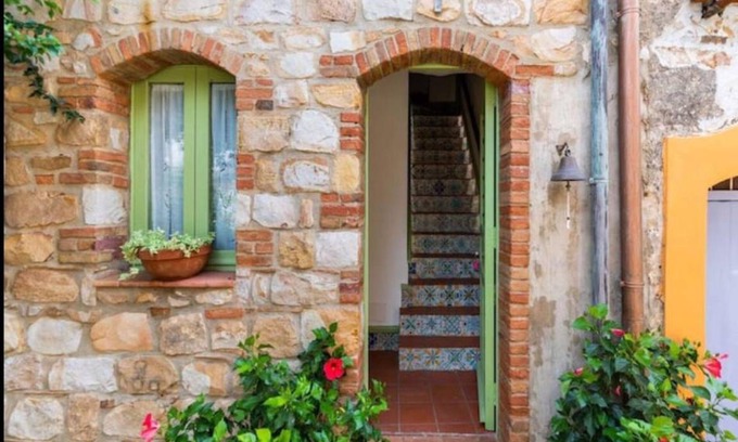 Sant'Ambrogio House | 130 m² House ∙ 4 bedrooms ∙ 8 guests