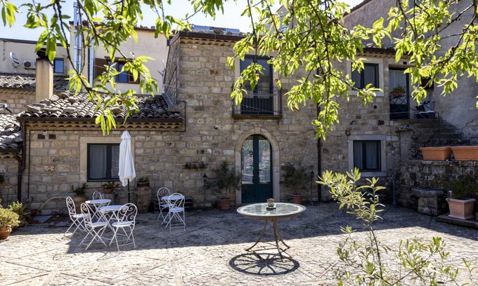 Mistretta Cabin | 130 m² Lodge ∙ 3 bedrooms ∙ 9 guests