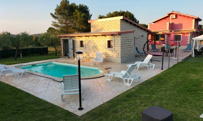 Noto Villa | 130 m² Villa ∙ 2 bedrooms ∙ 9 guests