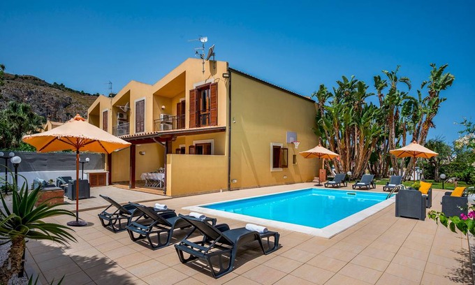 Valderice Villa | 130 m² Villa ∙ 3 bedrooms ∙ 6 guests