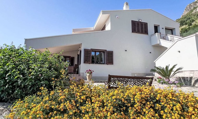 Castellammare del Golfo Apartment | 140 m² Apartment ∙ 3 bedrooms ∙ 7 guests