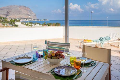 Addaura Apartment | 140 m² Serviced apartment ∙ 3 bedrooms ∙ 5 guests