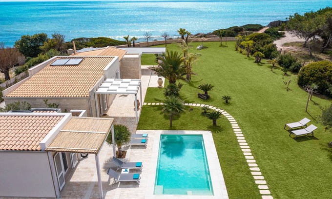 Santa Maria del Focallo Villa | 140 m² Villa ∙ 4 bedrooms ∙ 8 guests