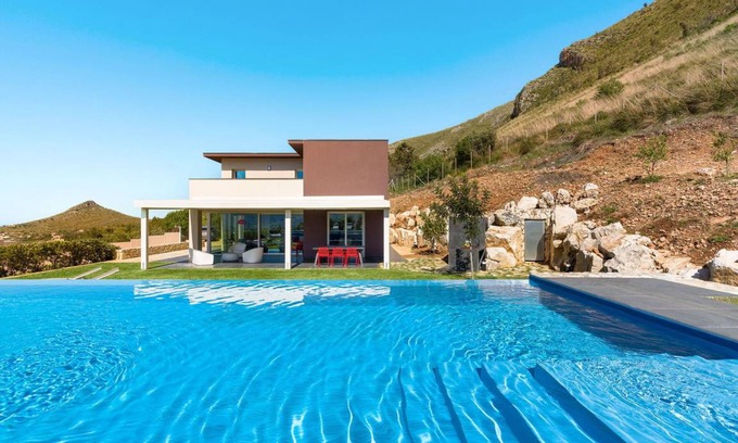 Castellammare del Golfo Villa | 150 m² Villa ∙ 4 bedrooms ∙ 8 guests
