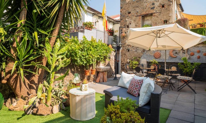 Fiumefreddo di Sicilia Apartment | 150 m² Apartment ∙ 3 bedrooms ∙ 7 guests