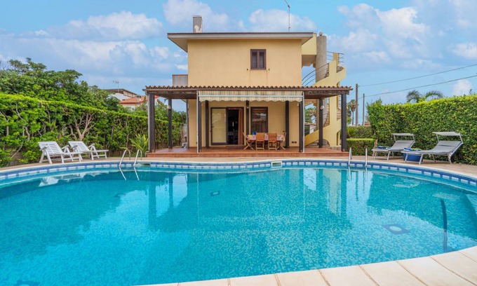 Piccio Villa | 150 m² Villa ∙ 3 bedrooms ∙ 6 guests