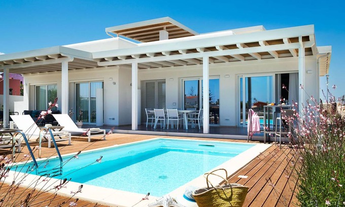 Reitani Villa | 150 m² Villa ∙ 4 bedrooms ∙ 8 guests