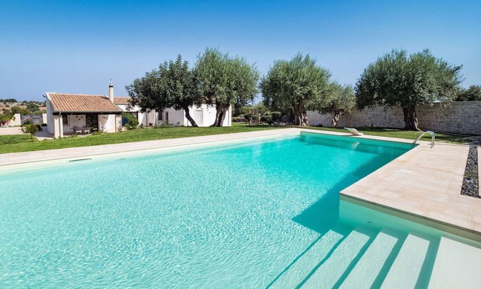 Rosolini Villa | 150 m² Villa ∙ 5 bedrooms ∙ 10 guests