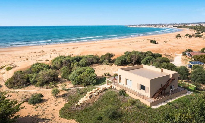 Scicli House | 160 m² House ∙ 4 bedrooms ∙ 8 guests