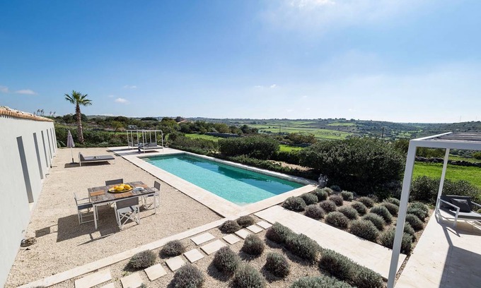 Ragusa Villa | 160 m² Villa ∙ 3 bedrooms ∙ 7 guests