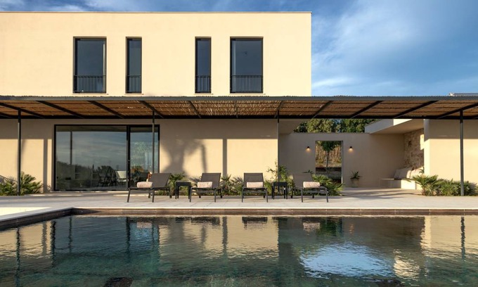 Avola Villa | 160 m² Villa ∙ 4 bedrooms ∙ 8 guests