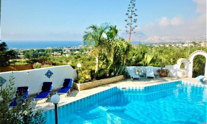 Valderice House | 175 m² House ∙ 6 bedrooms ∙ 12 guests