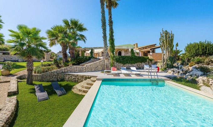 Syracuse Villa | 180 m² Villa ∙ 4 bedrooms ∙ 8 guests