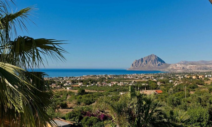 Valderice Villa | 180 m² Villa ∙ 6 bedrooms ∙ 12 guests