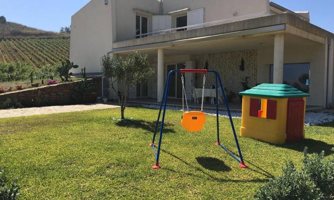Alcamo House | 195 m² House ∙ 3 bedrooms ∙ 8 guests