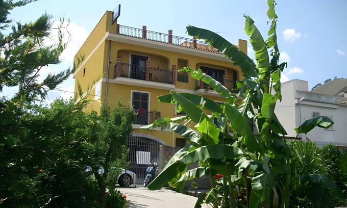 Furci Siculo Bed & Breakfast | 20 m² Bed and breakfast ∙ 3 guests