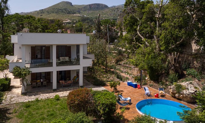Scopello Villa | 200 m² Villa ∙ 5 bedrooms ∙ 10 guests