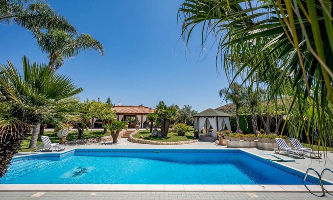 Chiaramonte Gulfi Villa | 200 m² Villa ∙ 4 bedrooms ∙ 8 guests