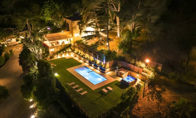 Alcamo Villa | 200 m² Villa ∙ 4 bedrooms ∙ 12 guests