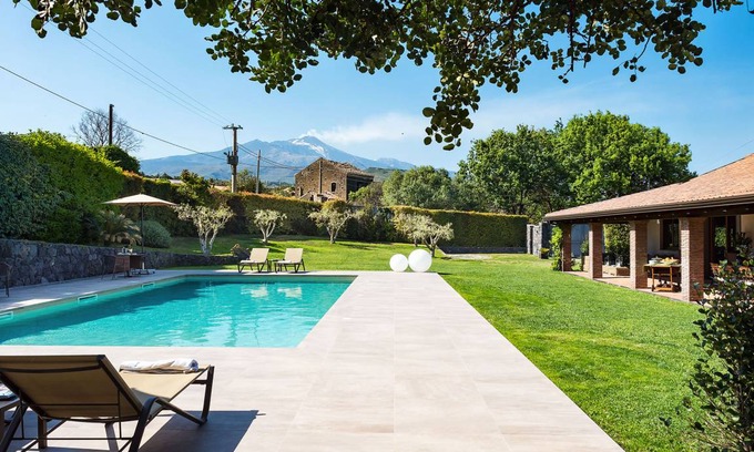 Viagrande Villa | 240 m² Villa ∙ 3 bedrooms ∙ 8 guests