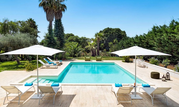 Salemi Villa | 250 m² Villa ∙ 5 bedrooms ∙ 10 guests