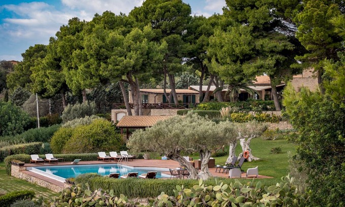Licata Villa | 250 m² Villa ∙ 5 bedrooms ∙ 12 guests