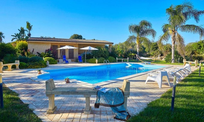 Castelvetrano Villa | 250 m² Villa ∙ 4 bedrooms ∙ 8 guests