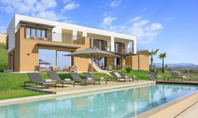 Sciacca Villa | 293 m² Villa ∙ 4 bedrooms ∙ 8 guests