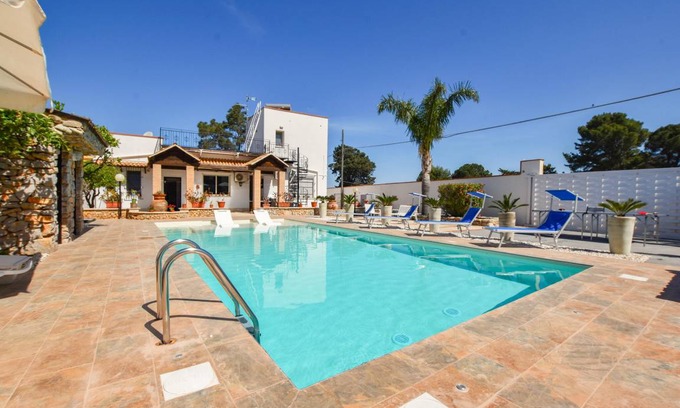 Terrasini House | 300 m² House ∙ 6 bedrooms ∙ 14 guests
