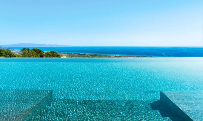 Mascali Villa | 300 m² Villa ∙ 6 bedrooms ∙ 14 guests