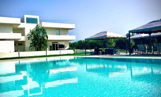Porto Palo Hotel | 33 m² Hotel ∙ 3 bedrooms ∙ 127 guests