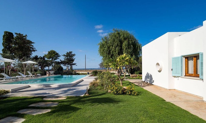 Nubia Villa | 360 m² Villa ∙ 7 bedrooms ∙ 14 guests