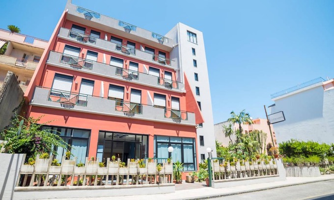 Roccalumera Hotel | 38 m² Hotel ∙ 127 guests