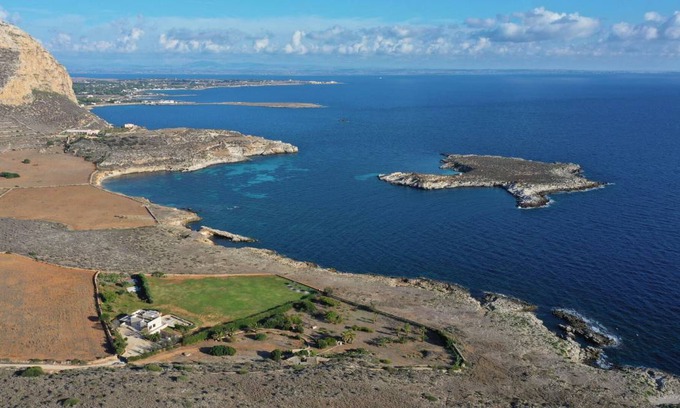 Favignana Villa | 390 m² Villa ∙ 6 bedrooms ∙ 12 guests