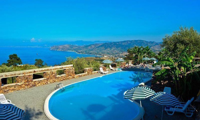 Gioiosa Marea Apartment | 40 m² Apartment ∙ 1 bedroom ∙ 4 guests