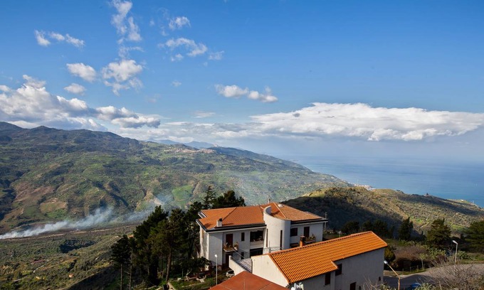 Motta d'Affermo Apartment | 40 m² Apartment ∙ 1 bedroom ∙ 3 guests