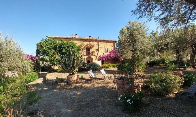 Pettineo House | 400 m² Farmhouse ∙ 8 bedrooms ∙ 20 guests