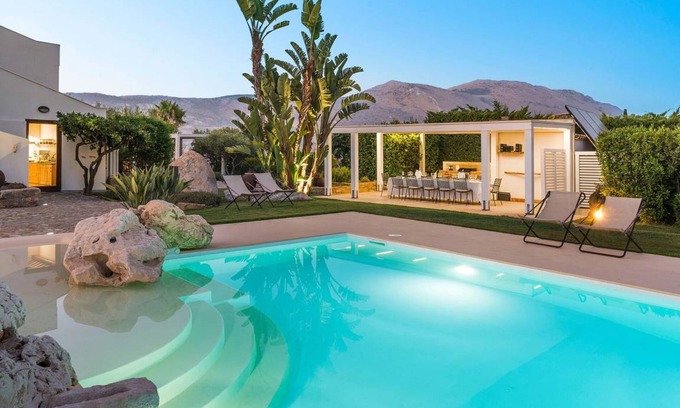 Buseto Palizzolo Villa | 400 m² Villa ∙ 8 bedrooms ∙ 16 guests