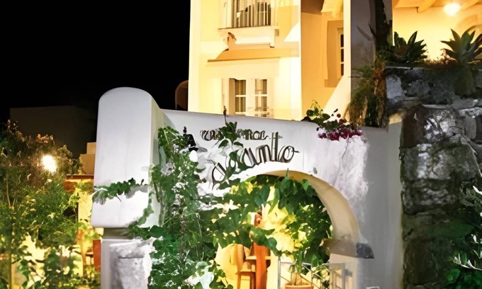 Lipari Historic Centre Apartment | 50 m² Serviced apartment ∙ 2 bedrooms ∙ 6 guests