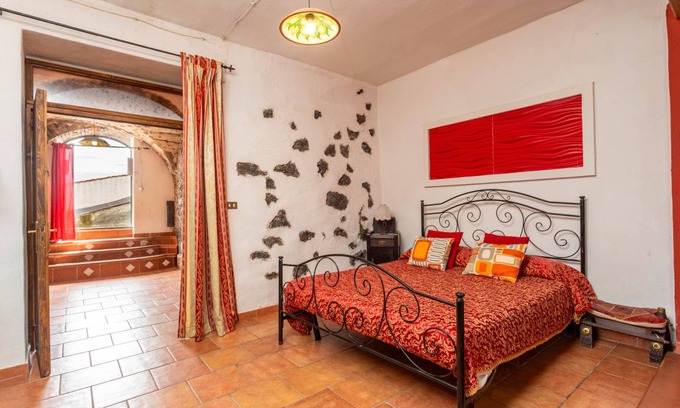 Piedimonte Etneo Apartment | 50 m² Apartment ∙ 1 bedroom ∙ 4 guests
